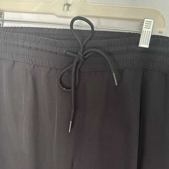 Old Navy Stretch Tech Cargo Jogger Pants for Women Jet Black Size XXL - Picture 9 of 13